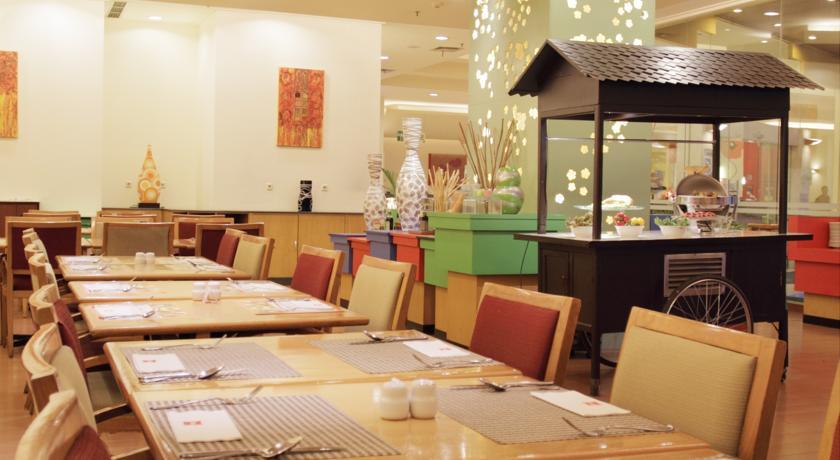 Ibis Malioboro Yogyakarta Exterior foto