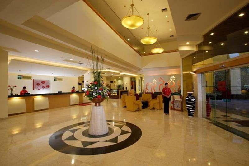 Ibis Malioboro Yogyakarta Exterior foto