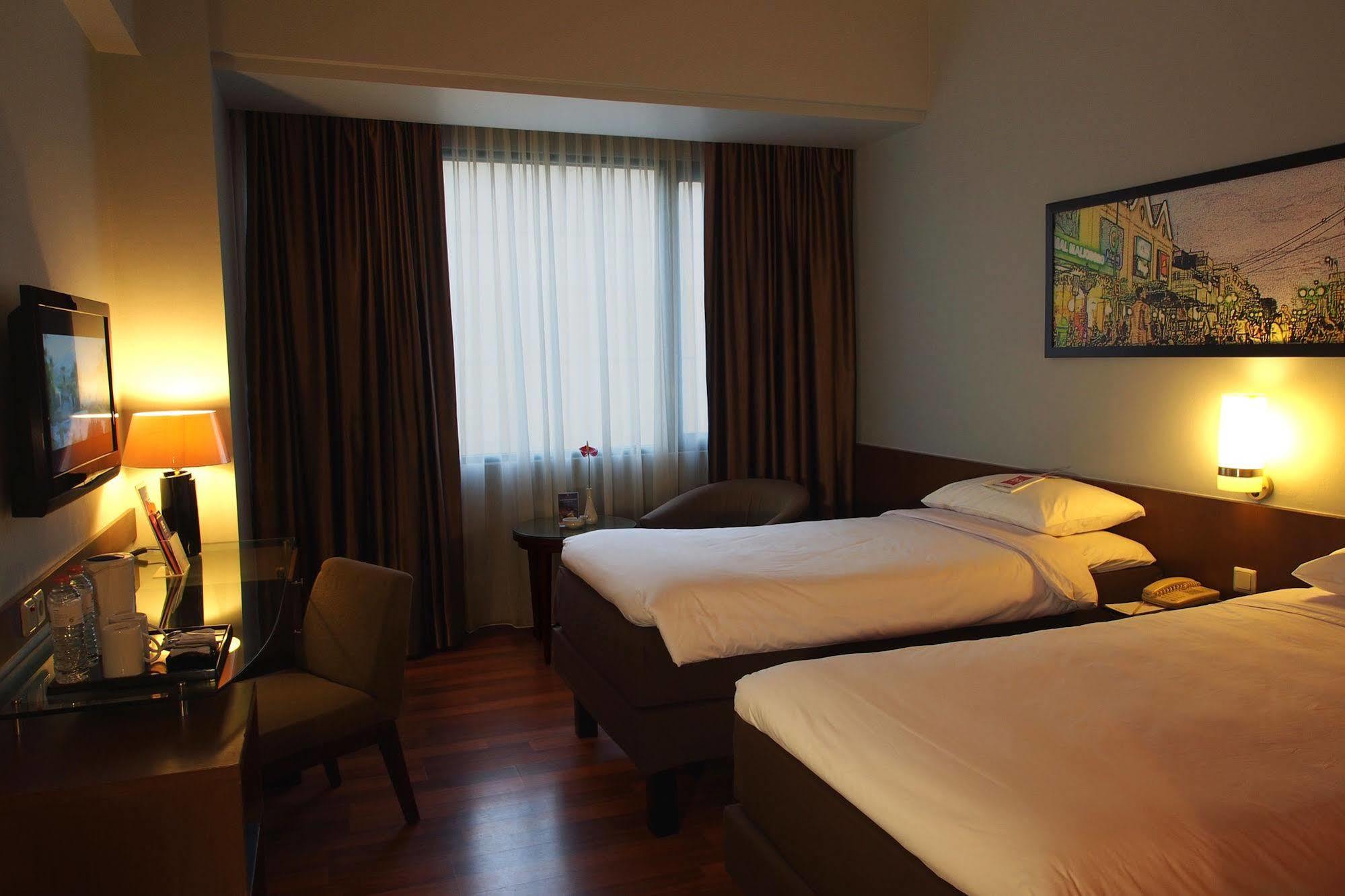 Ibis Malioboro Yogyakarta Exterior foto