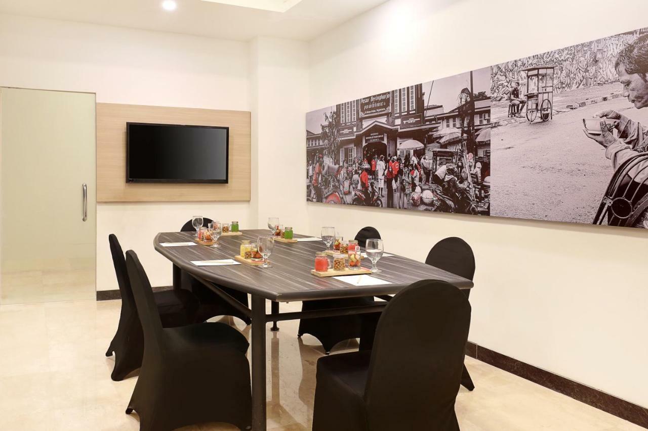 Ibis Malioboro Yogyakarta Exterior foto